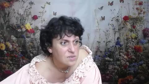 LuciaMi online show from 09/19/25, 05:24