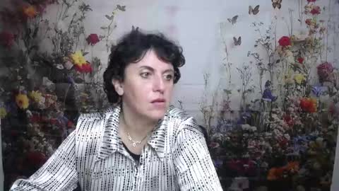 LuciaMi online show from 09/22/25, 05:09