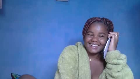 Snapshot of luciana012 chatting on 10/02/25, 06:37 luciana012 online show from 10/02/25, 06:37