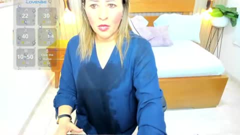 Luciana online show from 07/11/26, 12:19