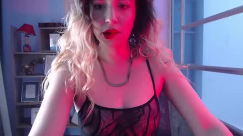 Luciana Evans online show from 12/19/24, 02:02