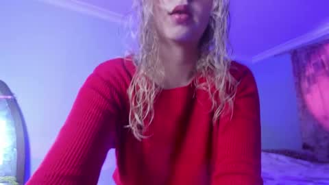 Luciana Evans online show from 10/24/25, 02:02