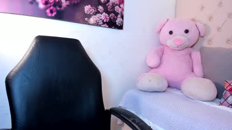 Snapshot of luciana_fords chatting on 05/31/26, 01:07 Luciana Fords online show from 05/31/26, 01:07