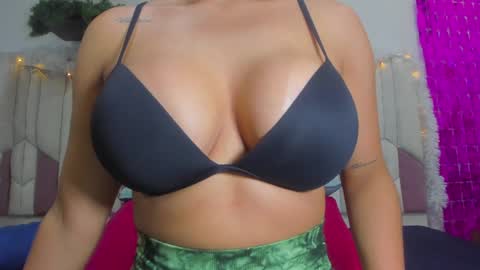 instagram luciana417  online show from 12/28/24, 03:15