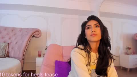 Snapshot of luciana_roa chatting on 10/01/25, 08:15 Luciana online show from 10/01/25, 08:15