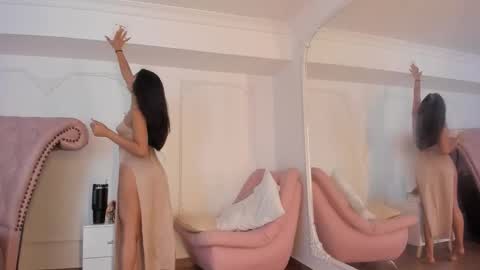 Snapshot of luciana_roa chatting on 10/12/25, 05:34 Luciana online show from 10/12/25, 05:34