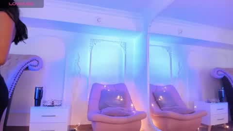 Snapshot of luciana_roa chatting on 10/26/25, 06:03 Luciana online show from 10/26/25, 06:03