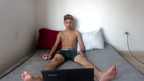 luciana_rober online show from 01/12/25, 02:41