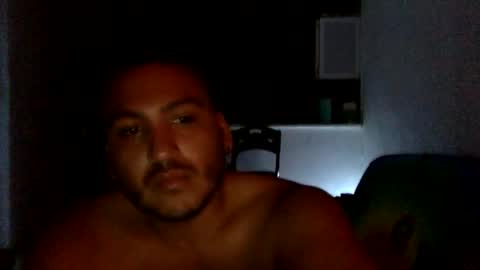 Snapshot of luciano490111 chatting on 04/20/26, 01:19 Luciano Vibes online show from 04/20/26, 01:19