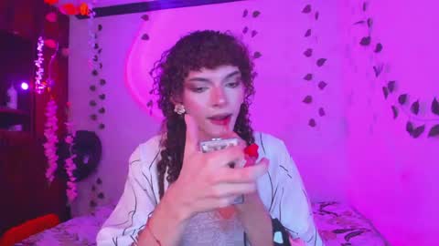 Lucy or Lucian 3 Come to my social Links3   online show from 06/01/26, 02:13