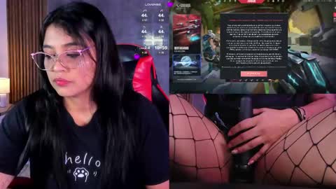 Snapshot of luciareid chatting on 04/29/26, 12:20 Lucia online show from 04/29/26, 12:20