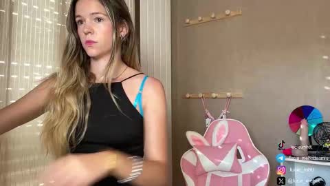 Lucie hot follow me on  online show from 09/18/25, 06:59