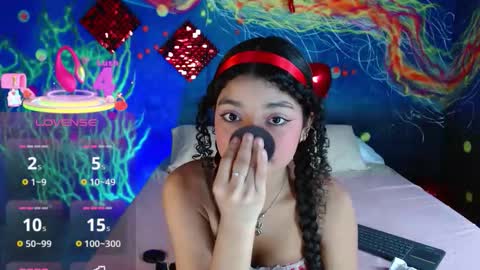 Lucie - online show from 10/01/25, 07:09