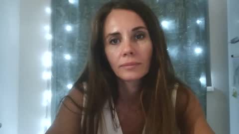 LucieMack online show from 09/10/25, 09:26