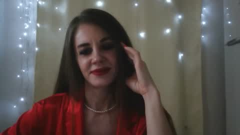 LucieMack online show from 12/17/25, 07:53