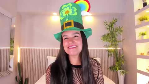 Snapshot of luciemillerr chatting on 03/17/26, 05:16 lucie online show from 03/17/26, 05:16