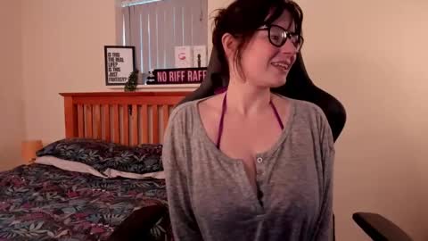 Lucie Winters online show from 01/30/25, 09:04