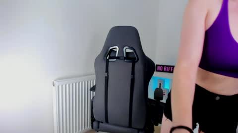 Lucie Winters online show from 07/02/26, 07:58