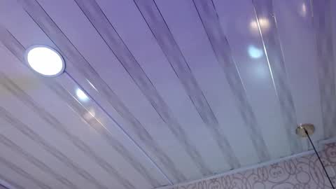 Luci online show from 11/05/25, 08:09