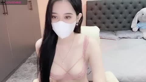 lucii04 online show from 05/18/26, 03:51