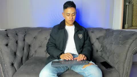Leo online show from 12/27/24, 11:17