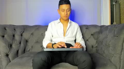 Leo online show from 01/03/25, 11:03