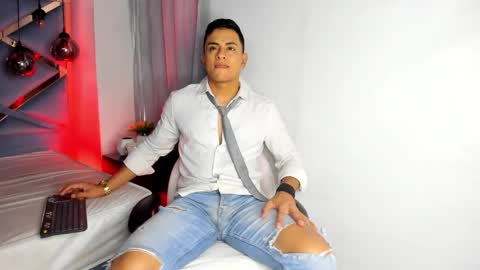 Snapshot of lucii_fer_ chatting on 12/02/25, 11:48 Leo online show from 12/02/25, 11:48