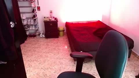 luciifer_hills online show from 12/08/24, 07:54