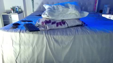 luciifer_hills online show from 12/25/24, 11:43