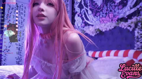 Snapshot of lucille_evans chatting on 12/07/24, 03:08 Lucy UwU online show from 12/07/24, 03:08