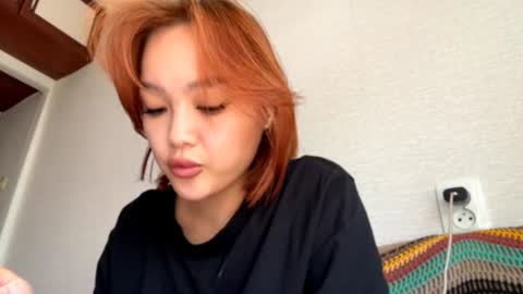 Mia online show from 07/26/26, 09:27