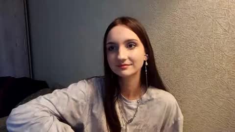 Elizabeth online show from 09/21/25, 10:39