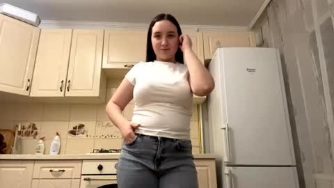 Snapshot of lucindapano chatting on 11/24/25, 10:53 Sofia online show from 11/24/25, 10:53