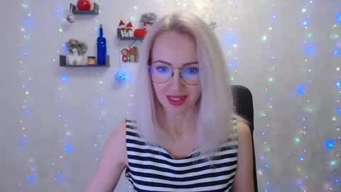 Snapshot of luckcristal chatting on 01/08/25, 02:56 Arina online show from 01/08/25, 02:56