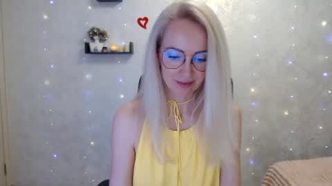 Snapshot of luckcristal chatting on 06/13/26, 06:17 Arina online show from 06/13/26, 06:17