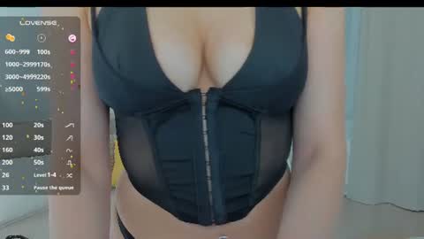 Snapshot of lucky__lady_ chatting on 07/11/26, 10:00 lucky__lady_ online show from 07/11/26, 10:00