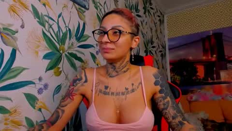 lucky_denizz online show from 12/15/25, 09:19