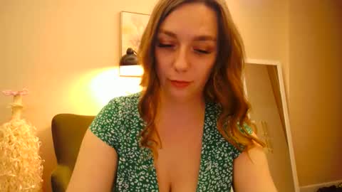 lucky_foryou_baby online show from 12/31/24, 08:23