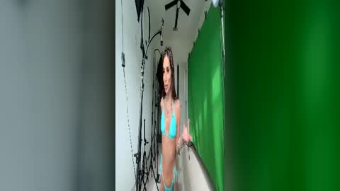 Snapshot of lucky_g3ld chatting on 06/17/26, 11:16 lucky_g3ld online show from 06/17/26, 11:16
