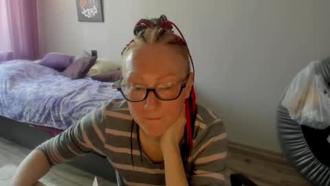 lucky_licky20 online show from 02/20/25, 05:55
