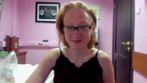 lucky_licky20 online show from 02/28/25, 03:37
