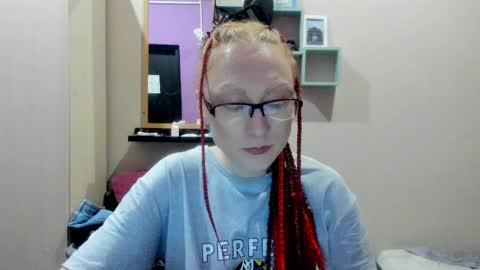 lucky_licky20 online show from 03/09/25, 07:59
