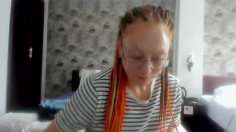Snapshot of lucky_licky20 chatting on 11/22/25, 01:37 lucky_licky20 online show from 11/22/25, 01:37