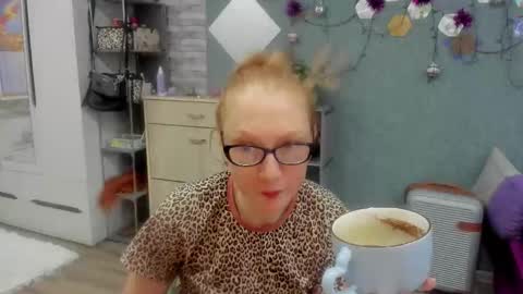 Snapshot of lucky_licky20 chatting on 01/18/26, 02:37 lucky_licky20 online show from 01/18/26, 02:37