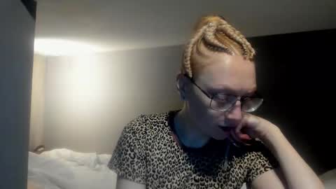 Snapshot of lucky_licky20 chatting on 02/15/26, 04:58 lucky_licky20 online show from 02/15/26, 04:58