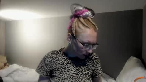 Snapshot of lucky_licky20 chatting on 02/22/26, 06:50 lucky_licky20 online show from 02/22/26, 06:50