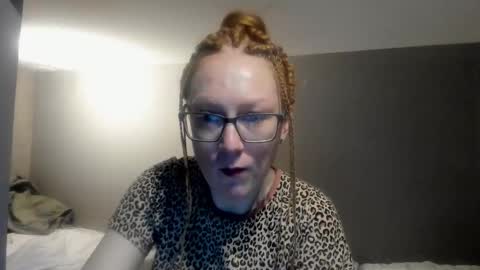 Snapshot of lucky_licky20 chatting on 03/10/26, 04:06 lucky_licky20 online show from 03/10/26, 04:06