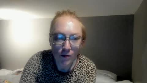 Snapshot of lucky_licky20 chatting on 03/20/26, 03:44 lucky_licky20 online show from 03/20/26, 03:44