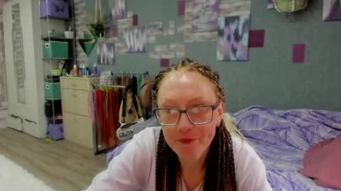Snapshot of lucky_licky20 chatting on 05/19/26, 01:56 lucky_licky20 online show from 05/19/26, 01:56