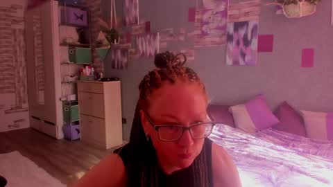 Snapshot of lucky_licky20 chatting on 06/06/26, 01:32 lucky_licky20 online show from 06/06/26, 01:32